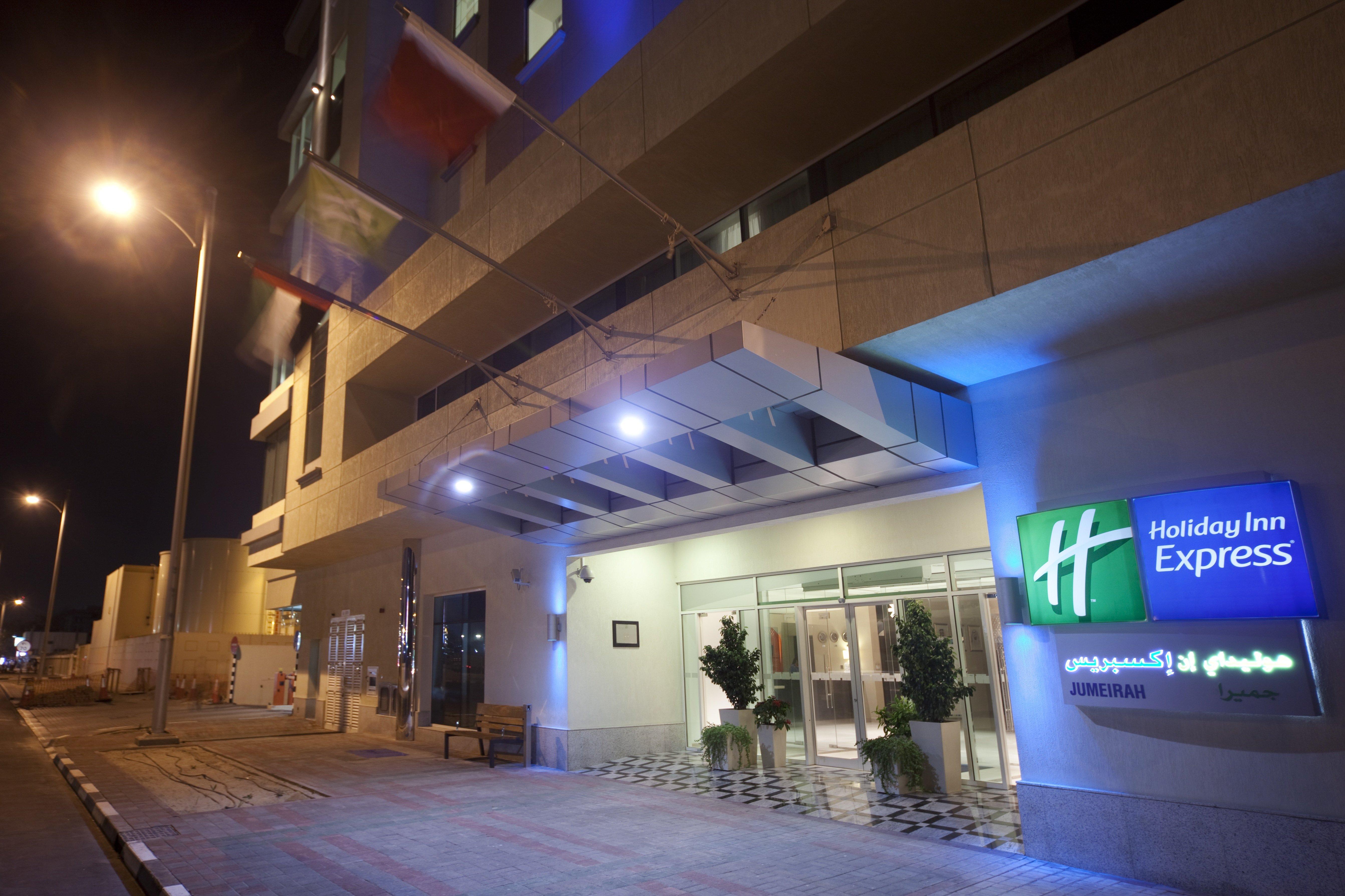 Holiday Inn Express Dubai, Jumeirah, An Ihg Hotel Екстериор снимка