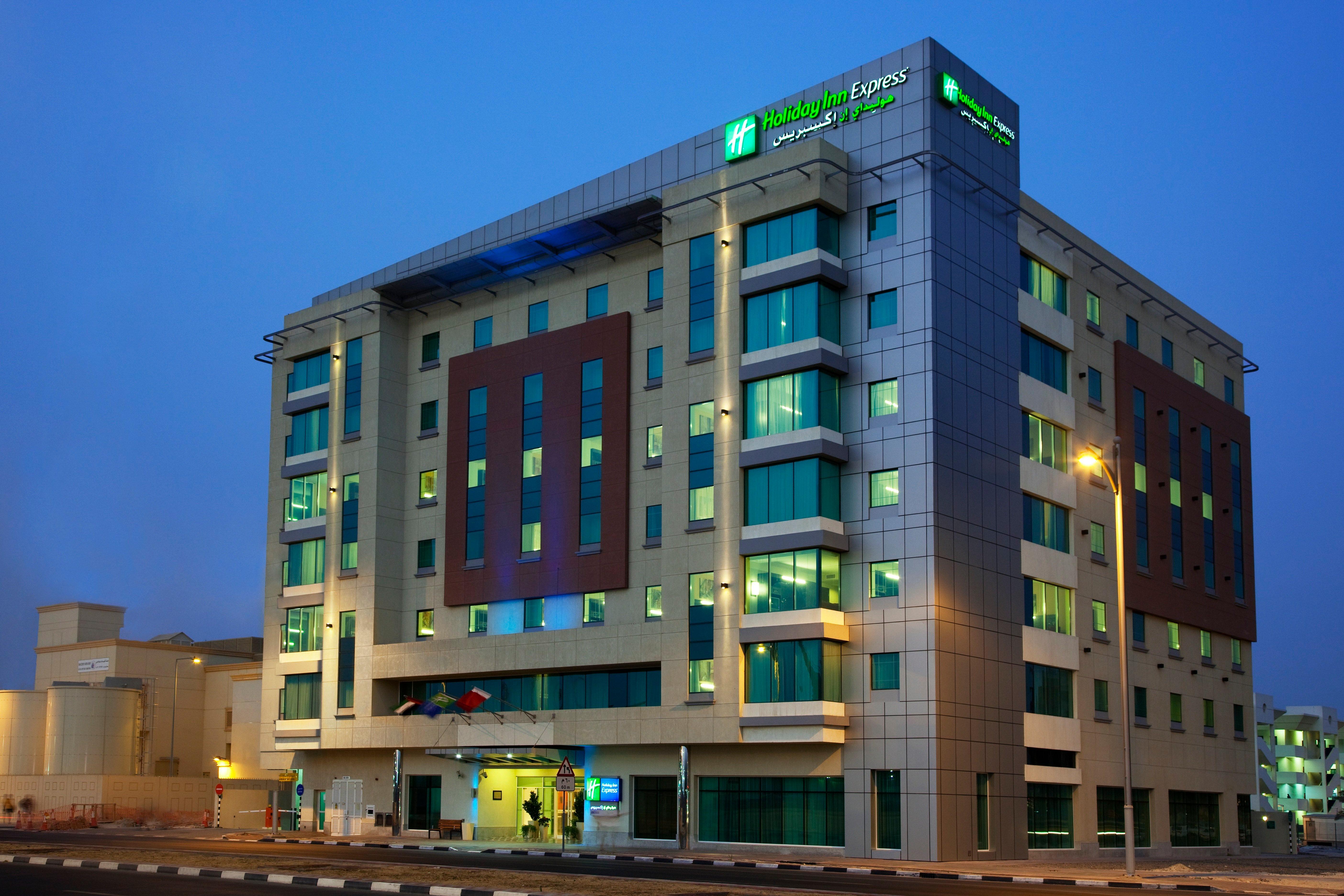 Holiday Inn Express Dubai, Jumeirah, An Ihg Hotel Екстериор снимка