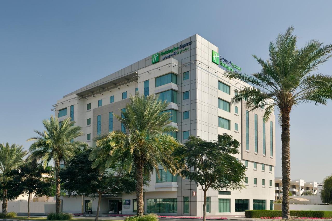 Holiday Inn Express Dubai, Jumeirah, An Ihg Hotel Екстериор снимка