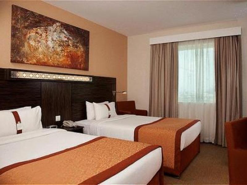 Holiday Inn Express Dubai, Jumeirah, An Ihg Hotel Екстериор снимка